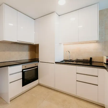 Mary Pink - No Rc C - Amazing Two-bedroom Lissabon